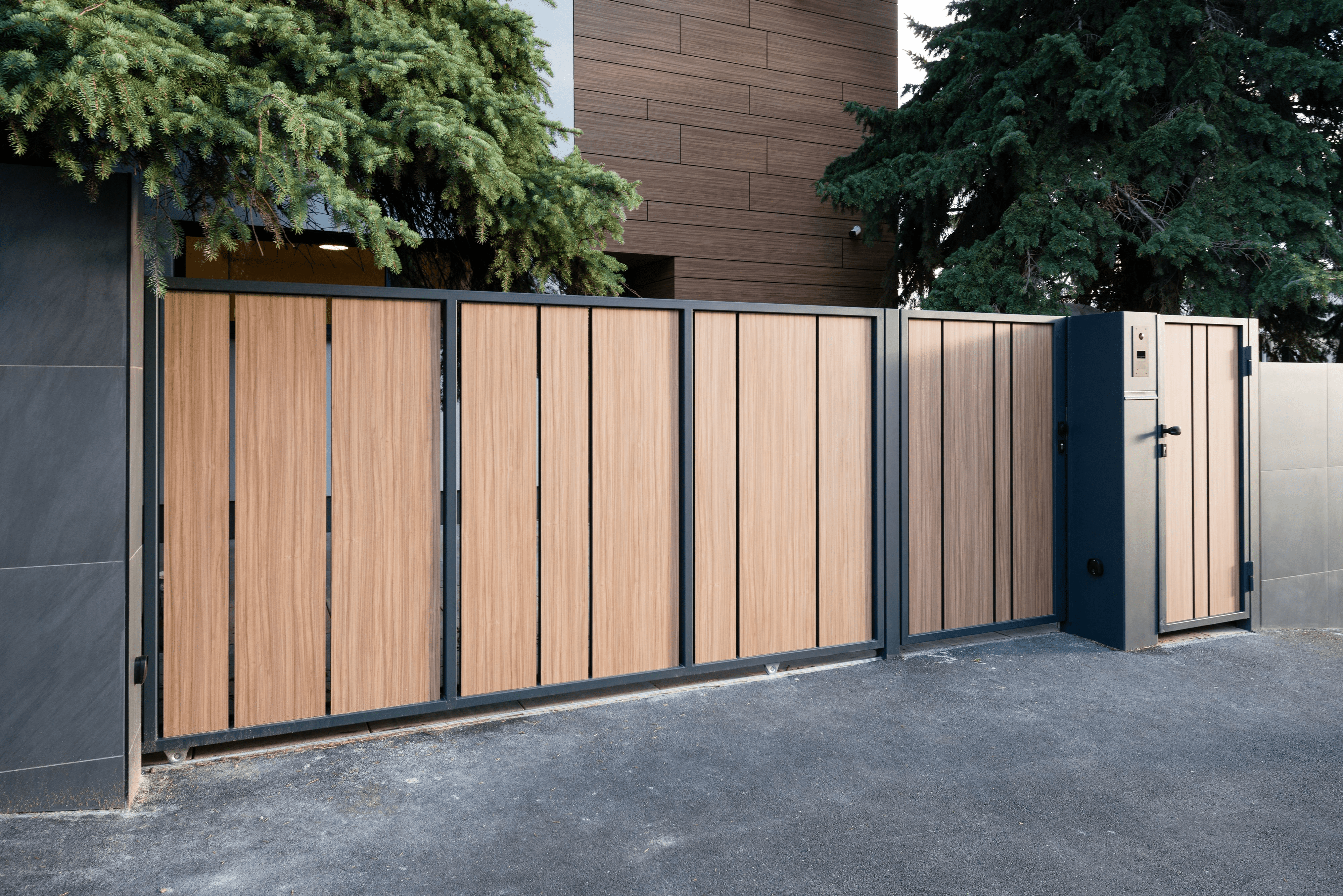 Folding Main Gate Designs With Lodged Wooden Panels  