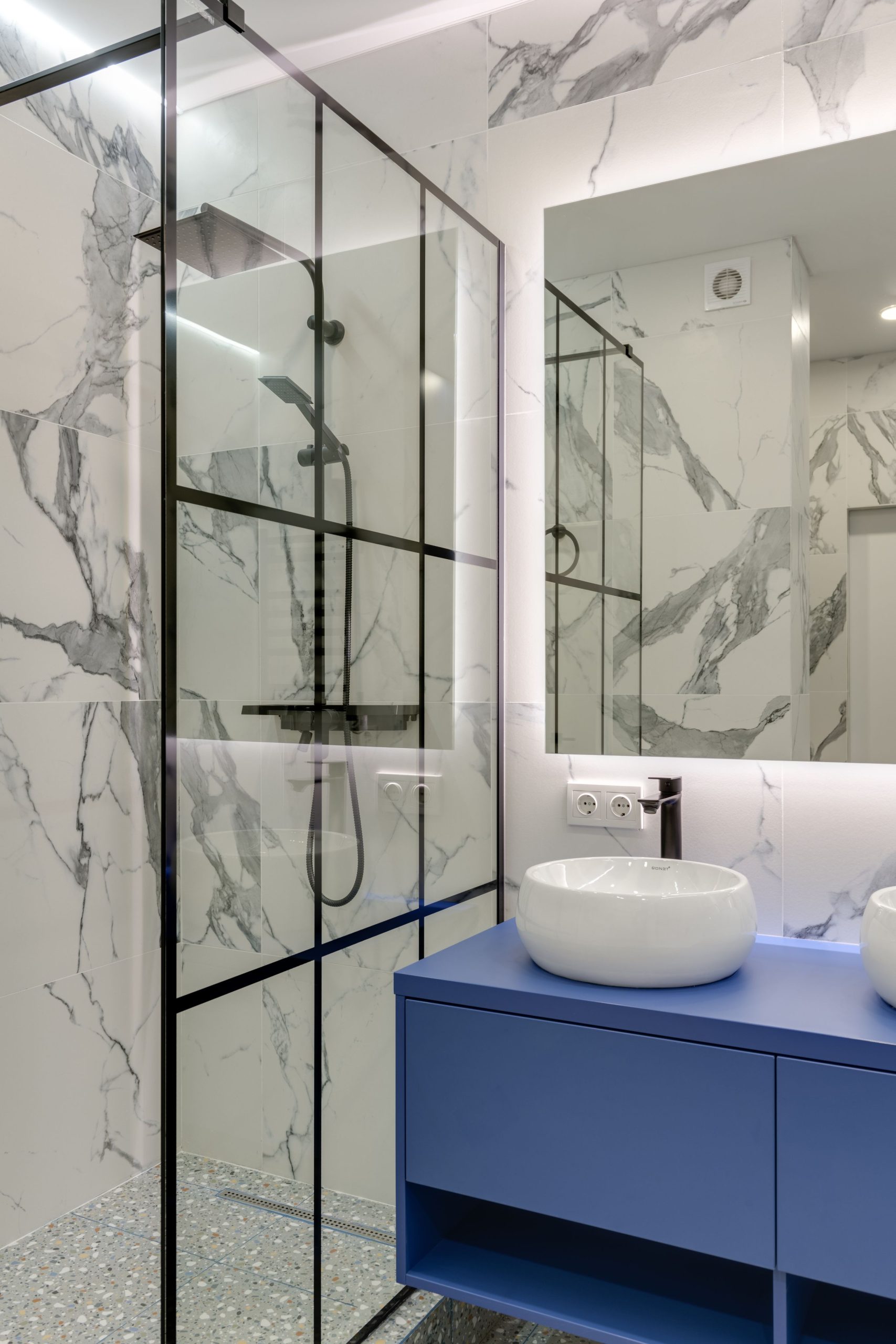 Look Extravagant With This Bathroom Design